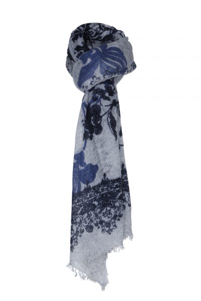 Schal aus 100 Prozent Kaschmir, sehr dünn gestrickt, mit Fransen und blauen oder schwarzen Ornamenten und schwarz