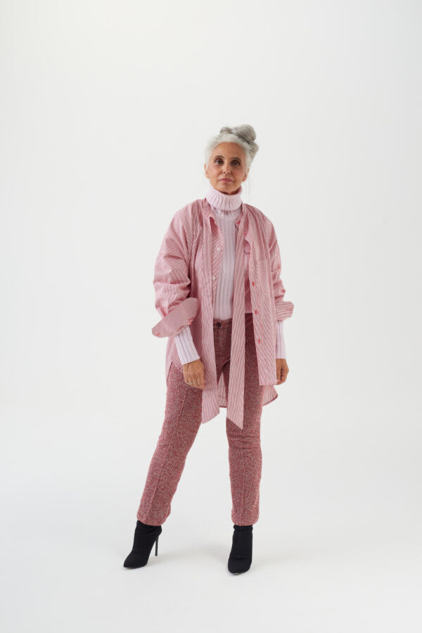 Figurbetonter Rollkragenpullover in Rosa – Stilvolle Eleganz mit kuscheligem Komfort – Bild 3