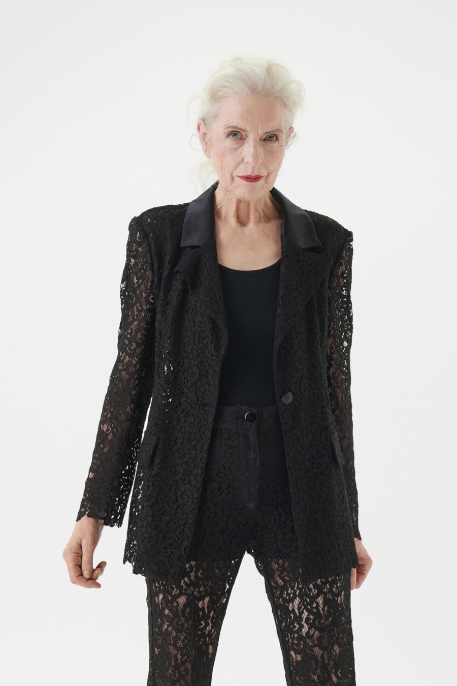 Blazer aus Spitze in schwarz