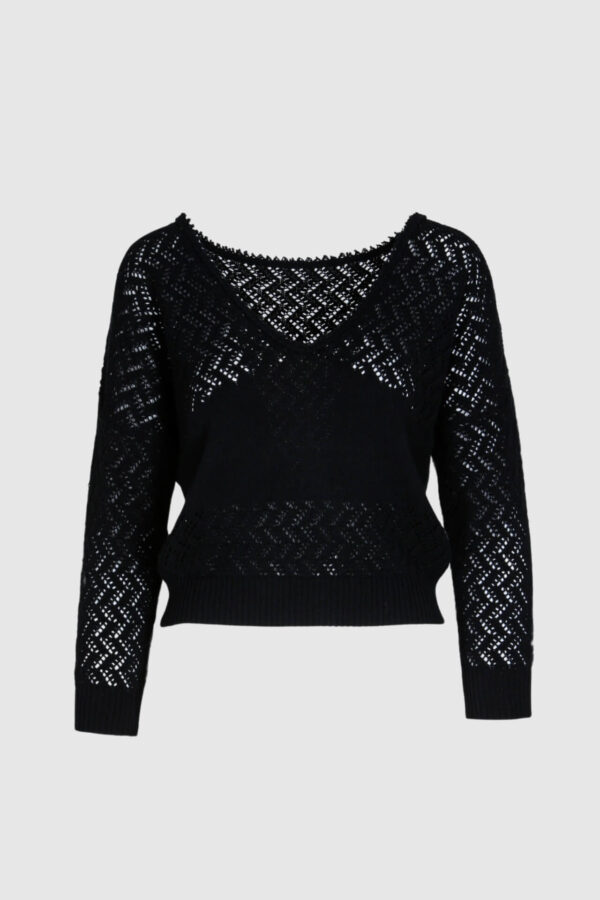 Schwarzer Pullover aus zartem Strick