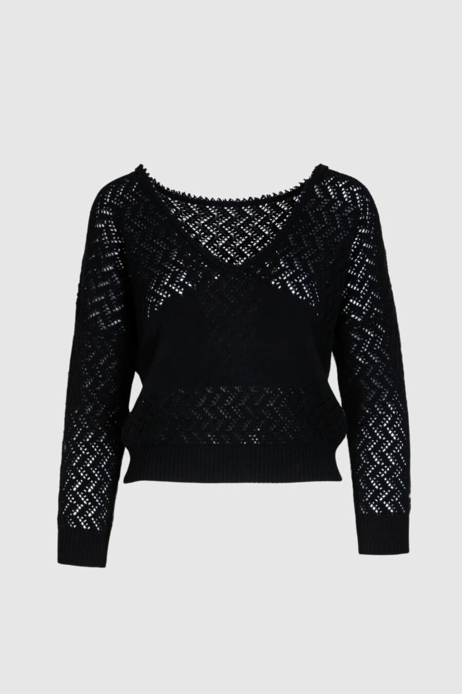 Schwarzer Pullover aus zartem Strick