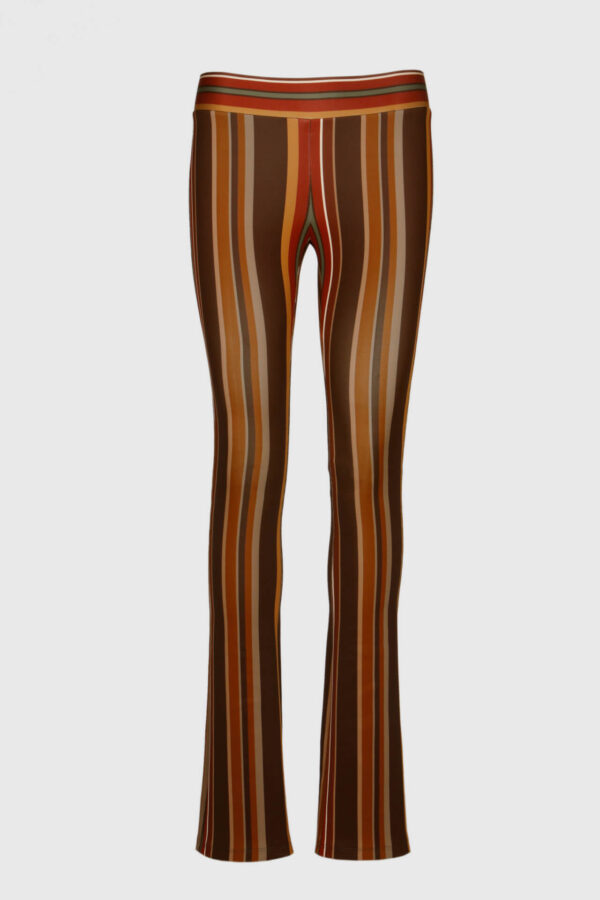Schmale Hose in einem gestreiften Retro Design