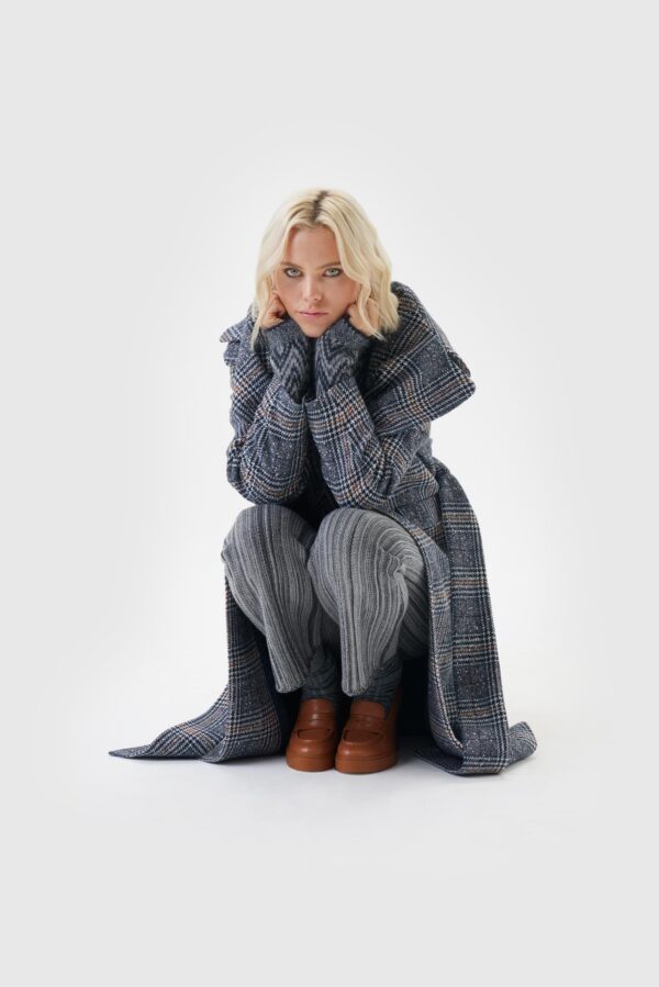 Wollmantel kariert in blau-grau-Nuancen