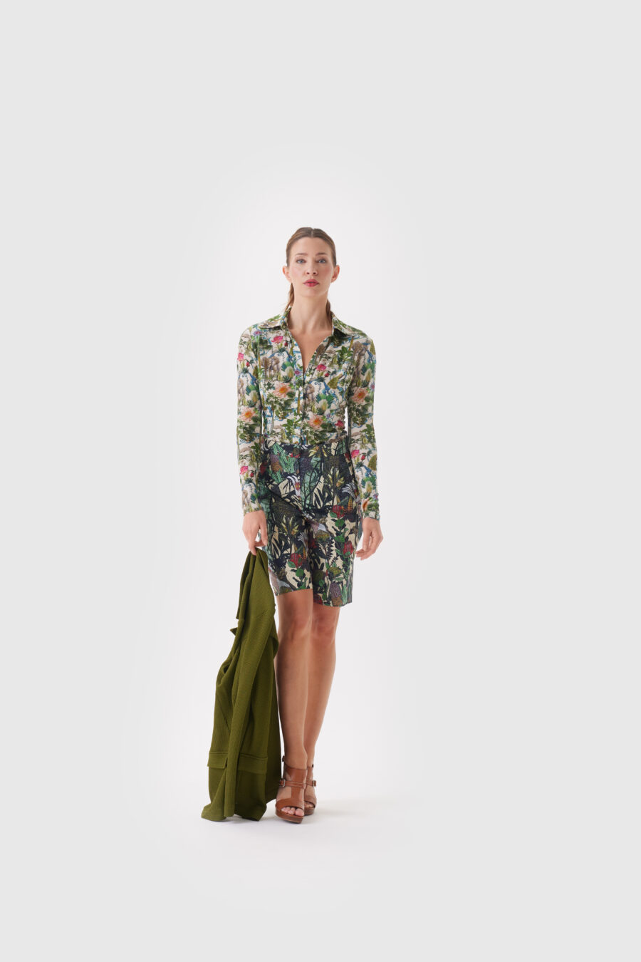Grüne Bluse mit Muster – Feminine Eleganz mit modernem Fashion-Design