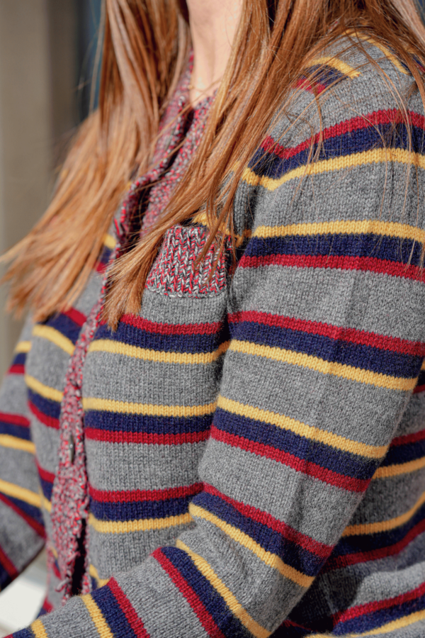 Kaschmir-Strickjacke Grau gestreift – Super Soft und Stilvoll – Bild 5
