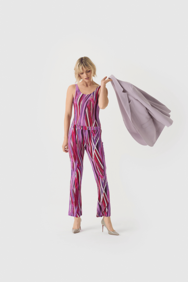 Hose in einem Rot-Lila Print – Bild 3