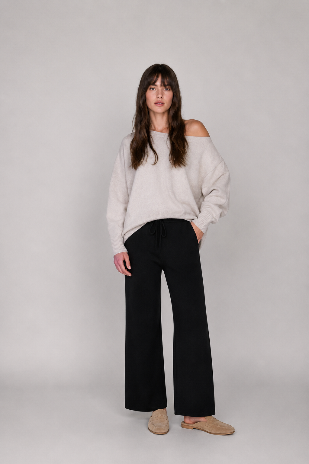 Strickhose aus leichter Merinowolle mit Kordel in Schwarz