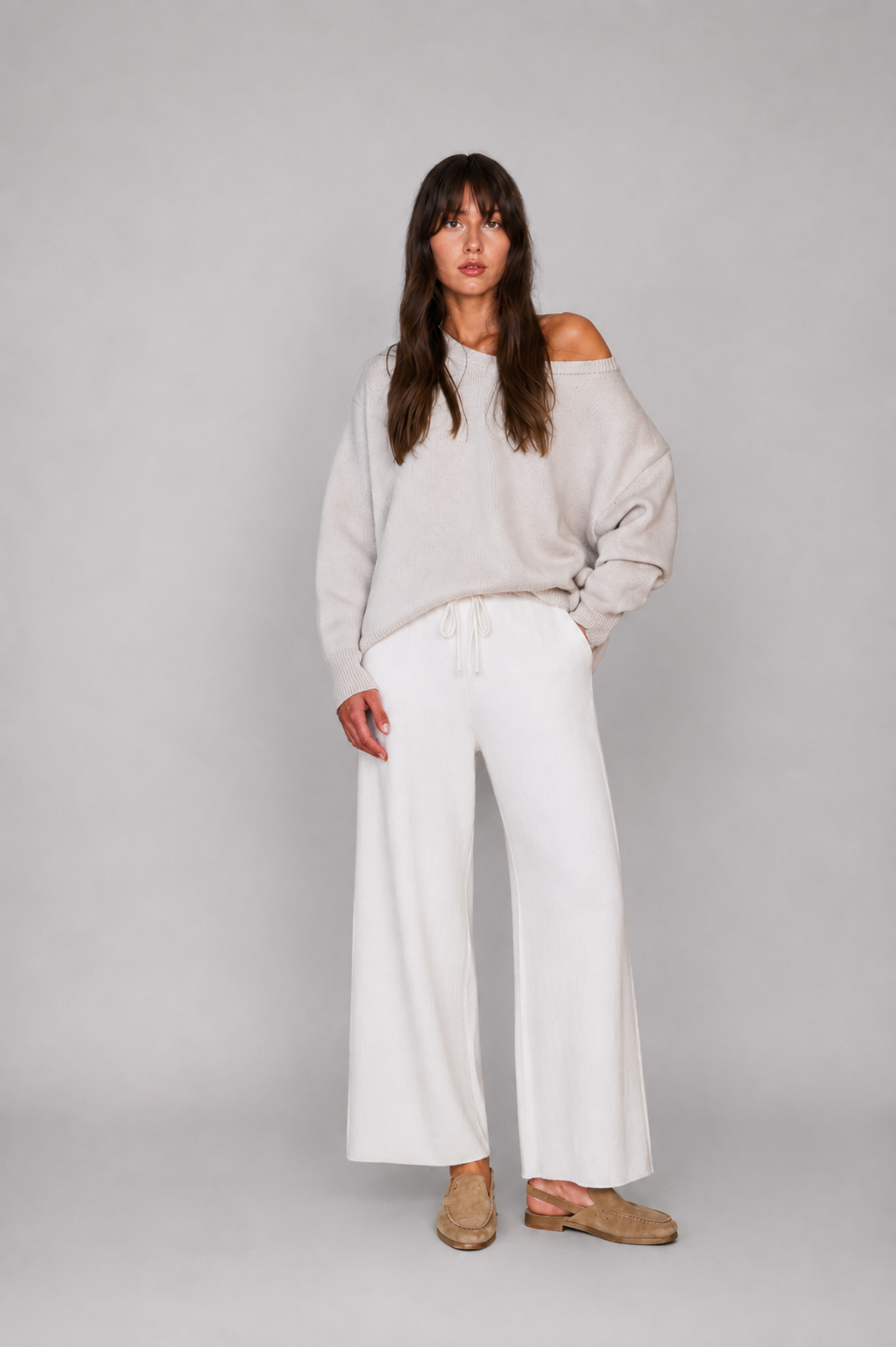 Strickhose aus leichter Merinowolle mit Kordel in Weiss
