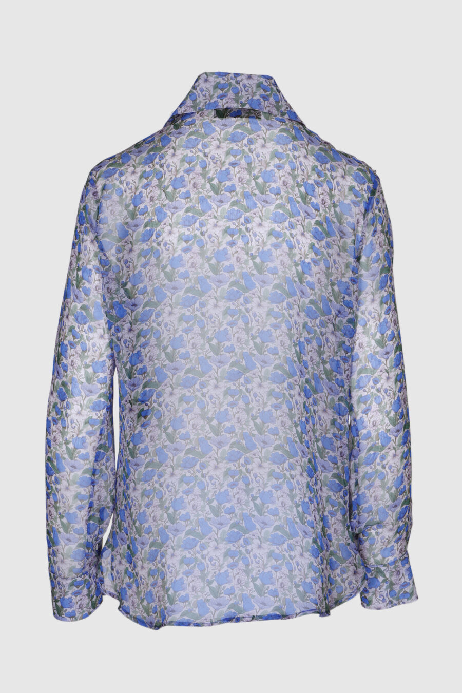 Bluse aus Seide  – Blau Nuancen mit Eleganz und Stil