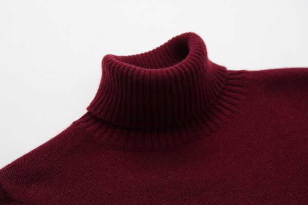 Rollkragenpullover aus Kaschmir in Bordeaux – Bild 5
