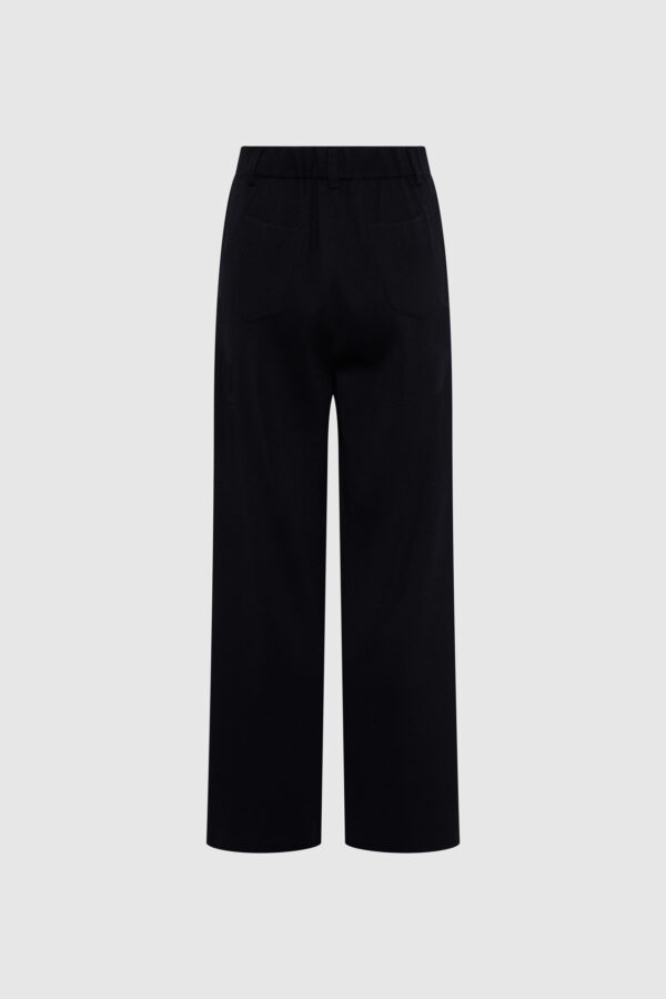 Hose aus feiner Merinowolle gestrickt in Schwarz