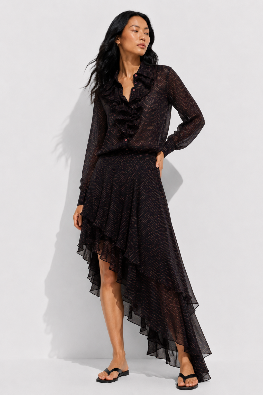 Seidenbluse mit Rüschen und floralem Print in Schwarz