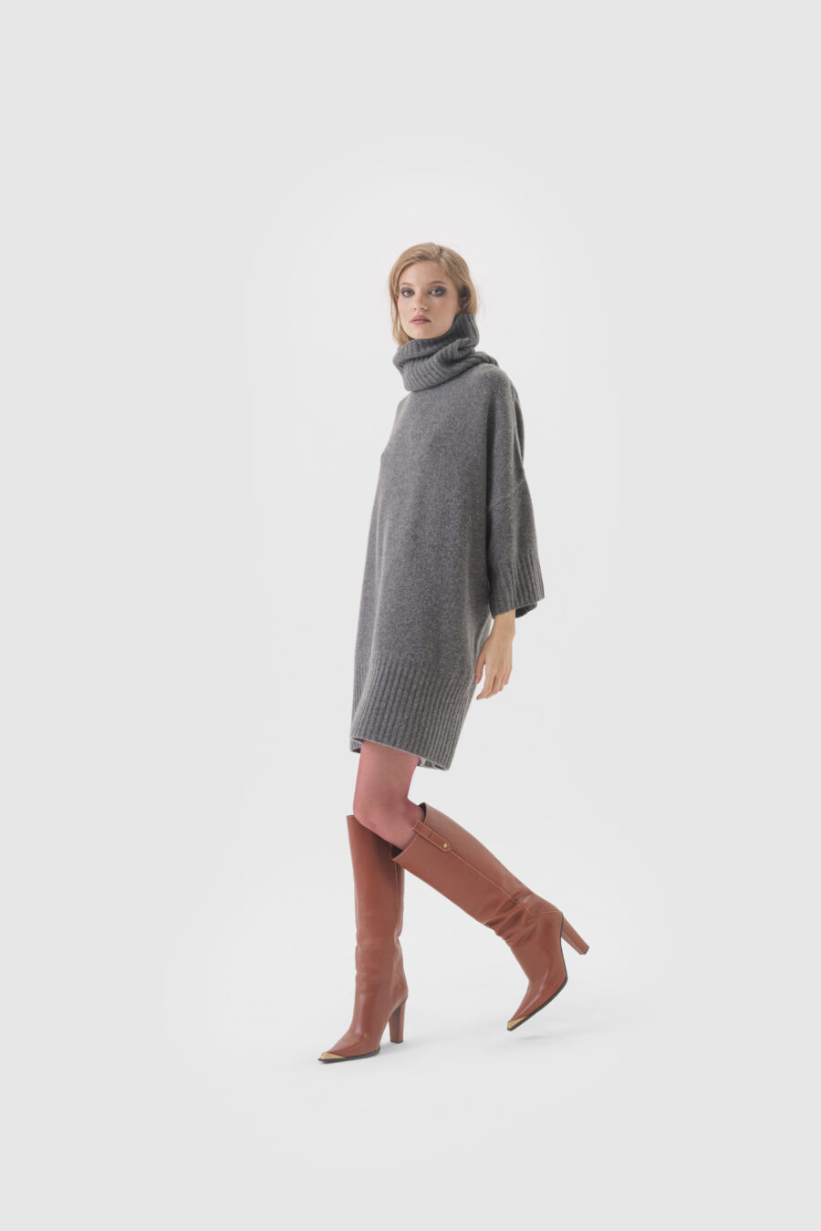 Kaschmirpullover, dicker Pullover mit Rollkragen in Grau, grauer Pullover, weiches Kaschmir , Kaschmirkleid, Kleid