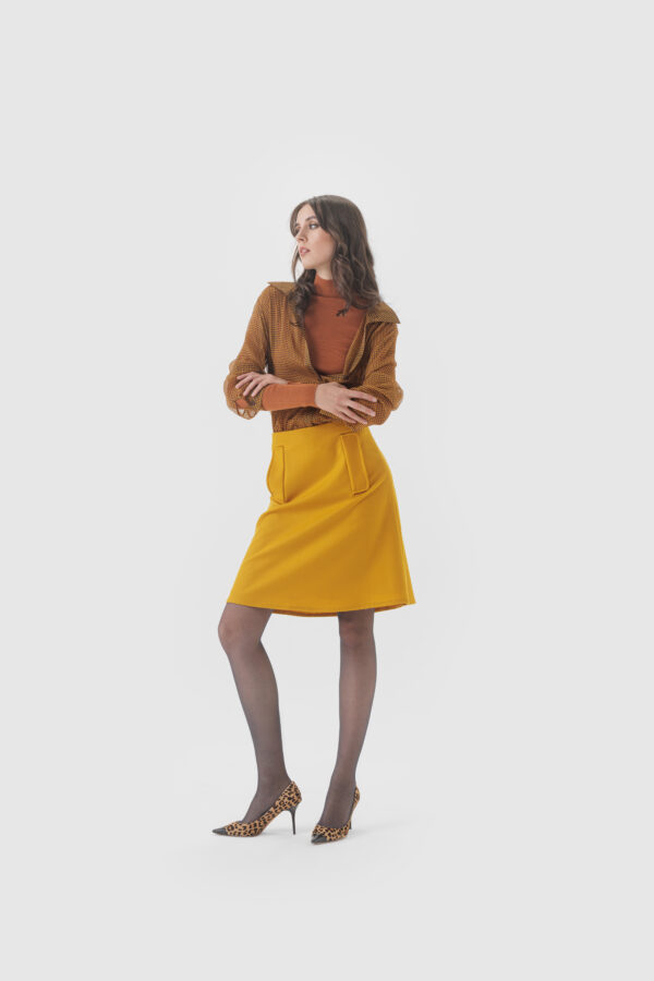 Pullover aus gerippter Merinowolle in Bronze – Bild 7