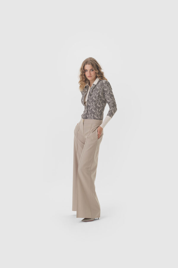 Bluse aus einem elastischen Gewebe – Bild 4