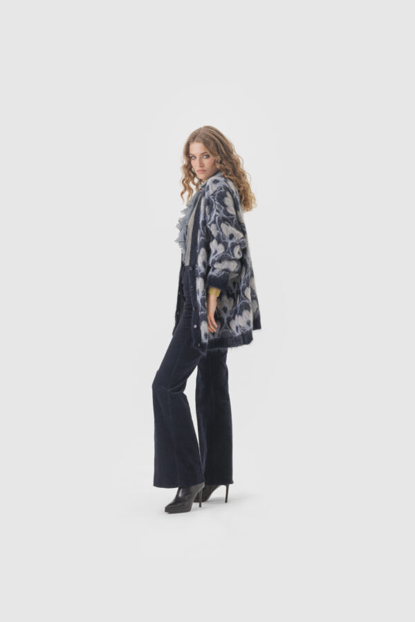 Strickjacke aus Mohair in Blau-Grau – Bild 4