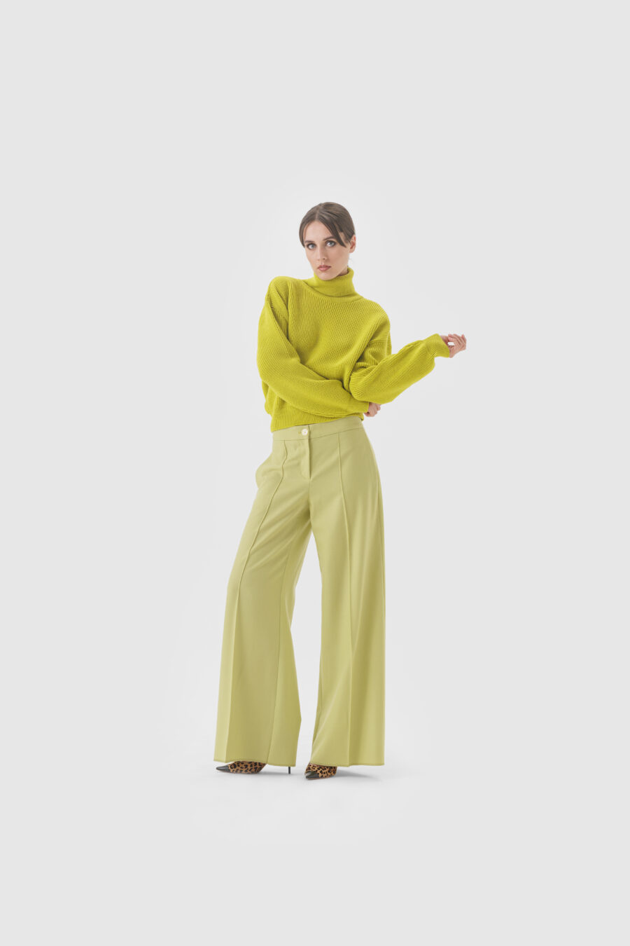Damen Pullover aus Wolle in gelb