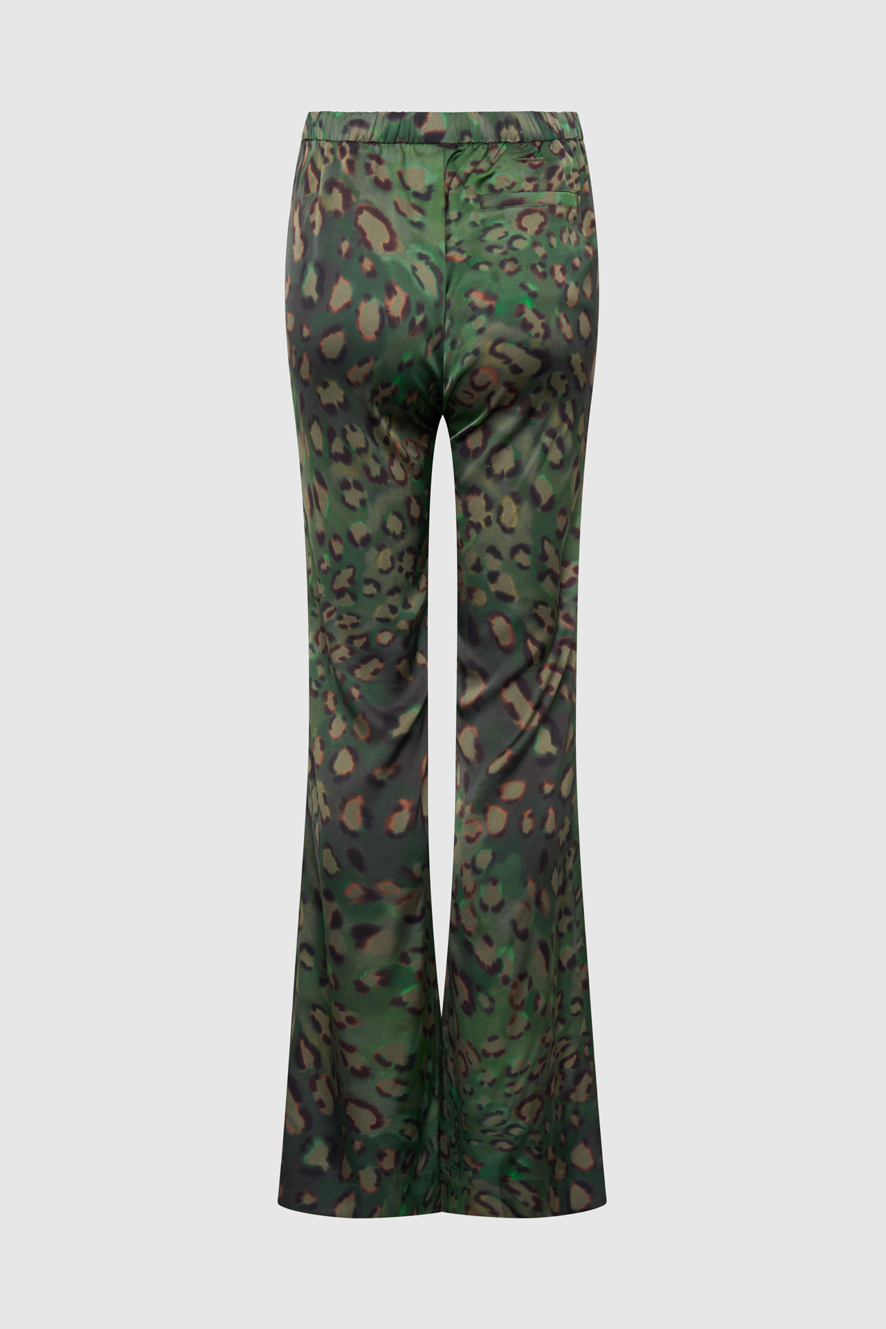 2026_Sommer_Boscana_Hose_Freizeithose-im-gruenen-animal-print_Rueckseite