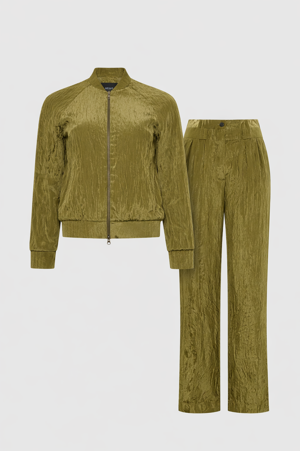 2026_Sommer_Boscana_Hose_Hose-mit-leicht-crinkleartigen-struktur-in-olive_Set.jpg-1