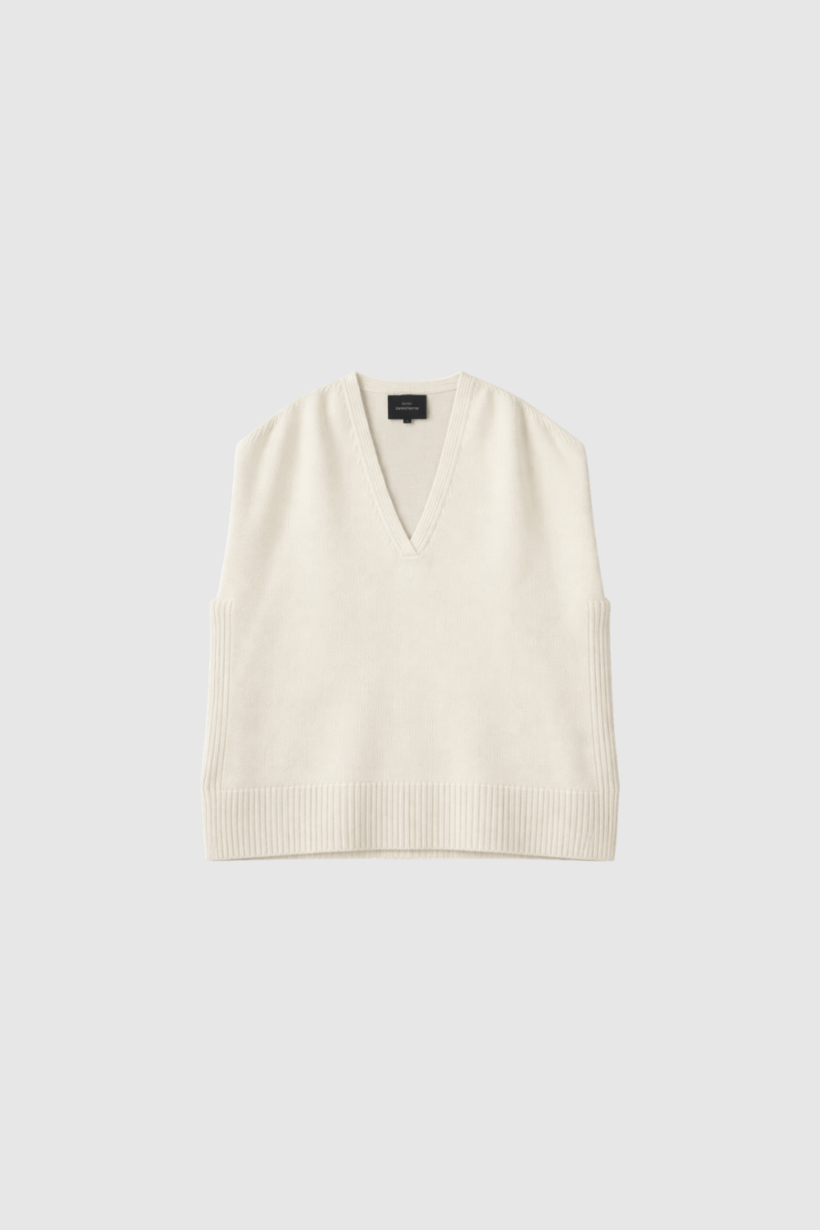 2026_Sommer_Boscana_Pullover_KASCHMIR-VESTOVER-DAMEN-IN-OFF-WHITE