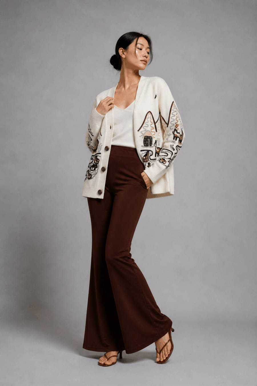 Luxuriöse Jacke aus Kaschmir  in Off White bestickt