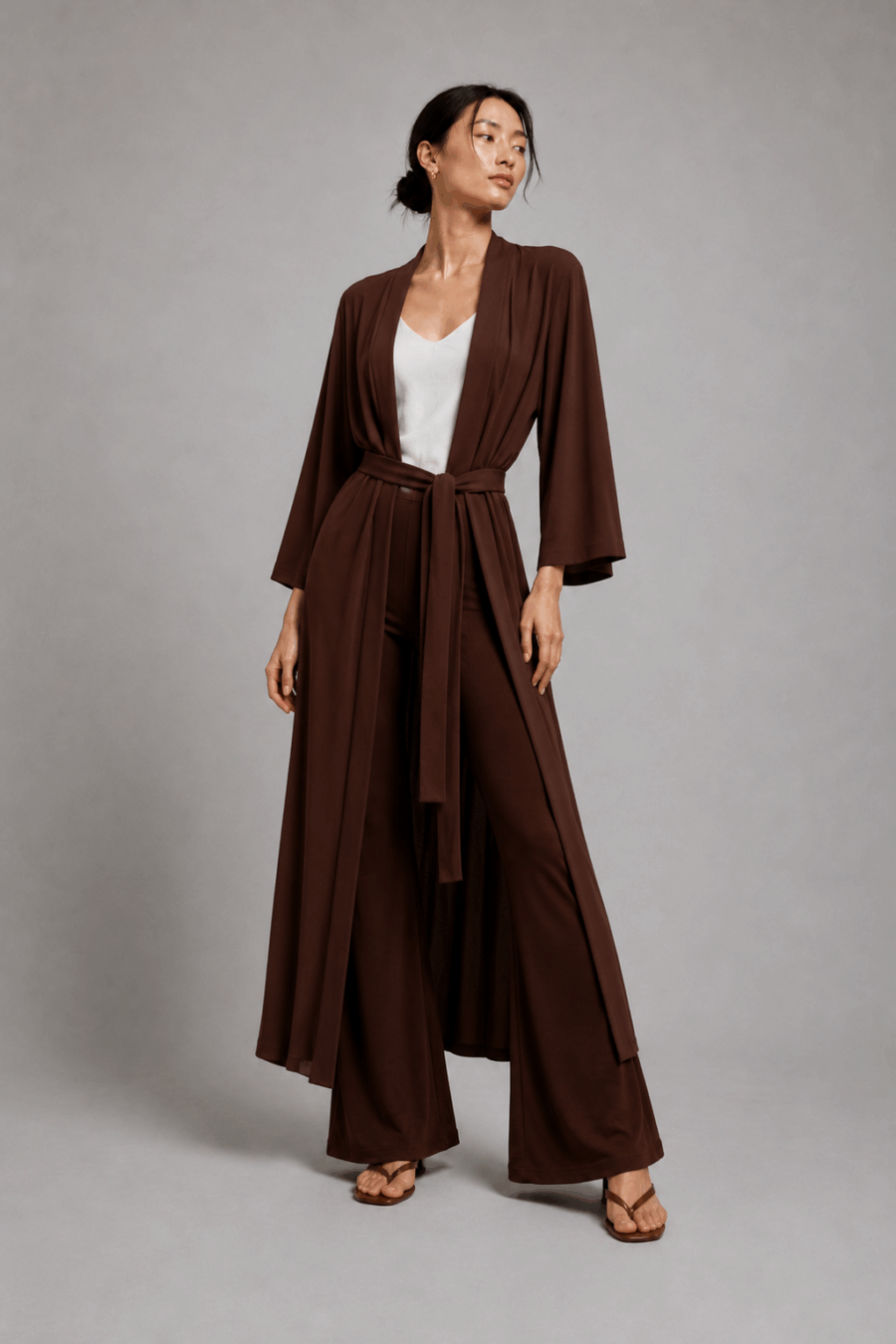 Langer Kimono mit Bindegürtel in Mocca