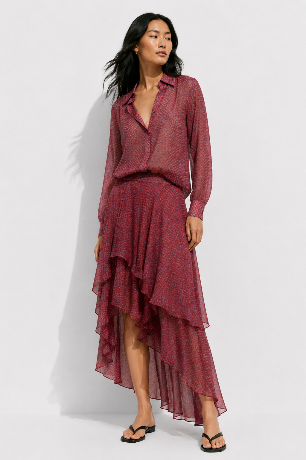 Seidenbluse mit floralem Print in Rot und Blau