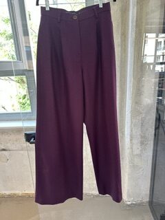 Weite Hose aus Merinowolle in Purple
