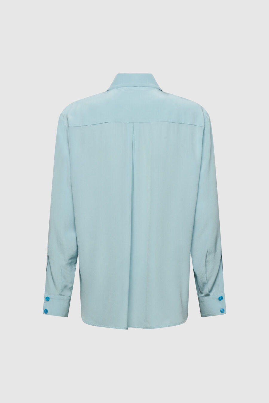Oversize-Seidenbluse in Hellblau