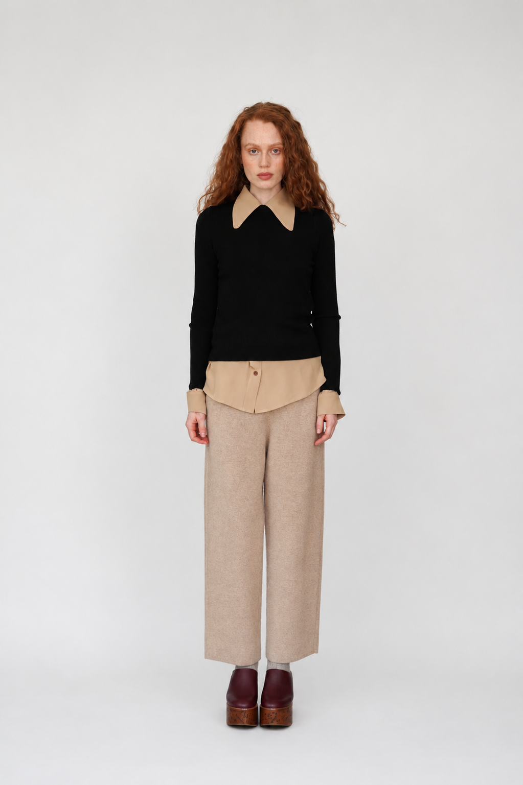 Kaschmir Hose Creme , Wollpullover schwarz , Seidenbluse , Boscana, Mode, Kaschmir, Wolle, Seide, Boscana, Boscana Manufaktur, Leipzig, Atelier Leipzig, Damenmode, Modemanufaktur, Manufaktur für Damenmode, Premium-Damenmode, Strickmode, Strickpullover, Strickcardigan, Premium-Strick, Vestover, Kaschmir-Pullunder Boscana, Boscana Manufaktur, Leipzig, Atelier Leipzig, Damenmode, Modemanufaktur, Manufaktur für Damenmode,