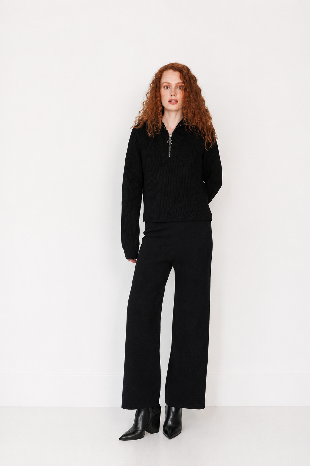 Pullover aus reiner Wolle in Schwarz