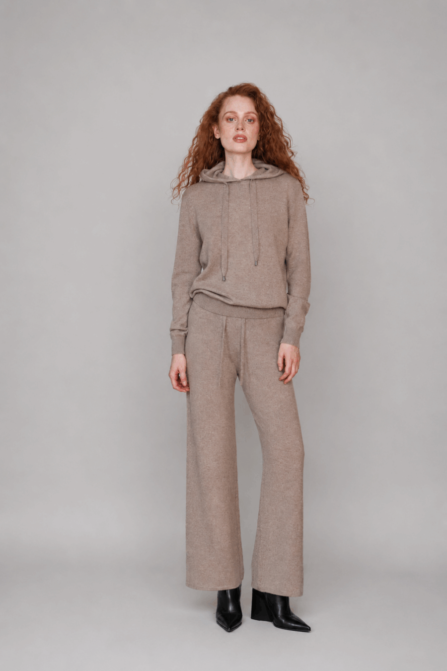 Kaschmirhose und Pullover aus 100 % Kaschmir in Camel