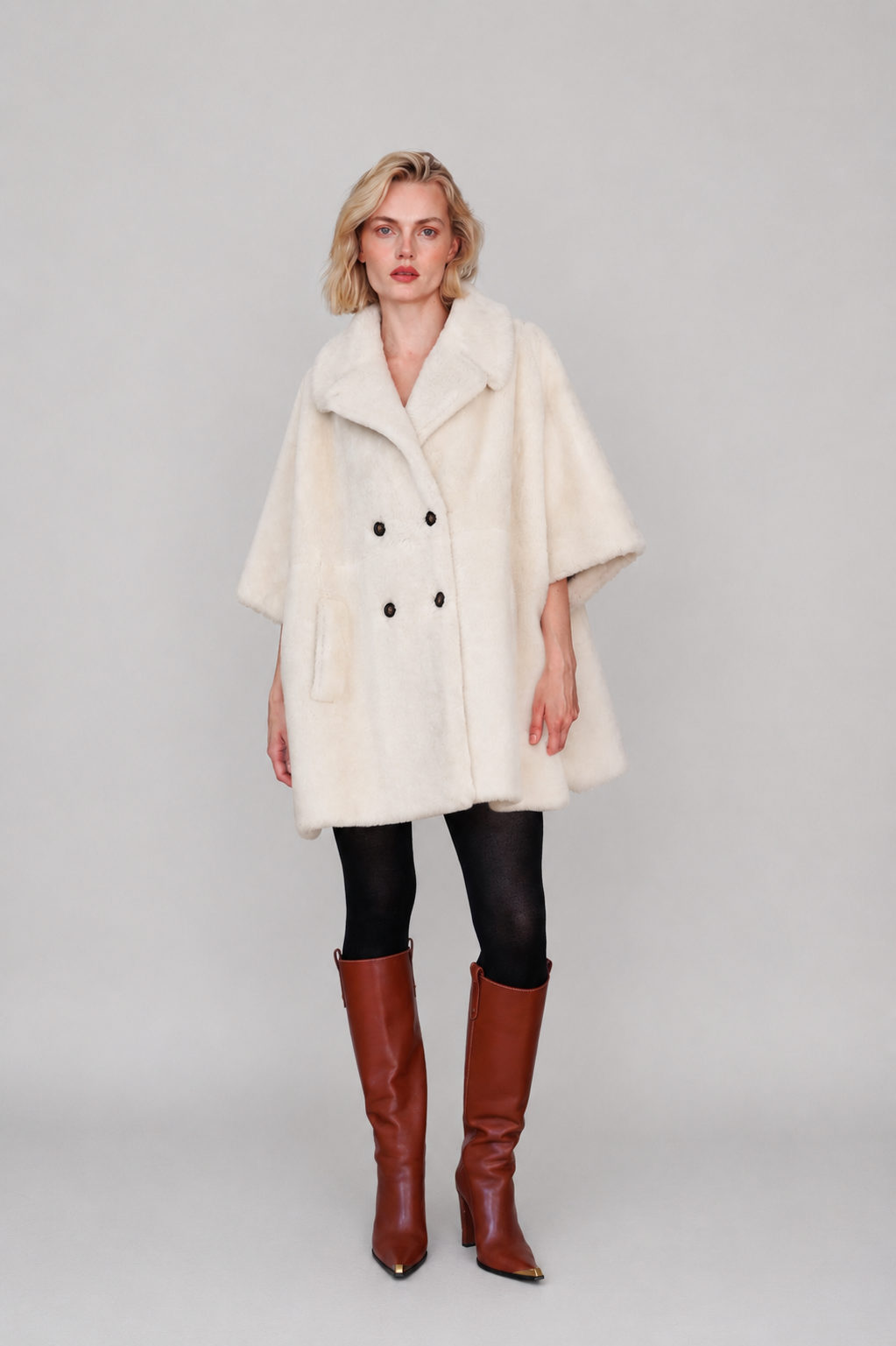 Wendeweste aus Lammfell und Nappaleder in Cognac und Ivory