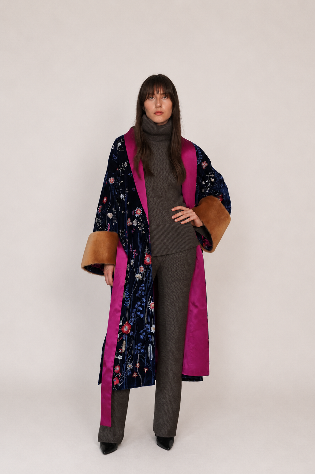 Samt-Kimonomantel mit floralem Print und Seidenfutter in Midnight Blue